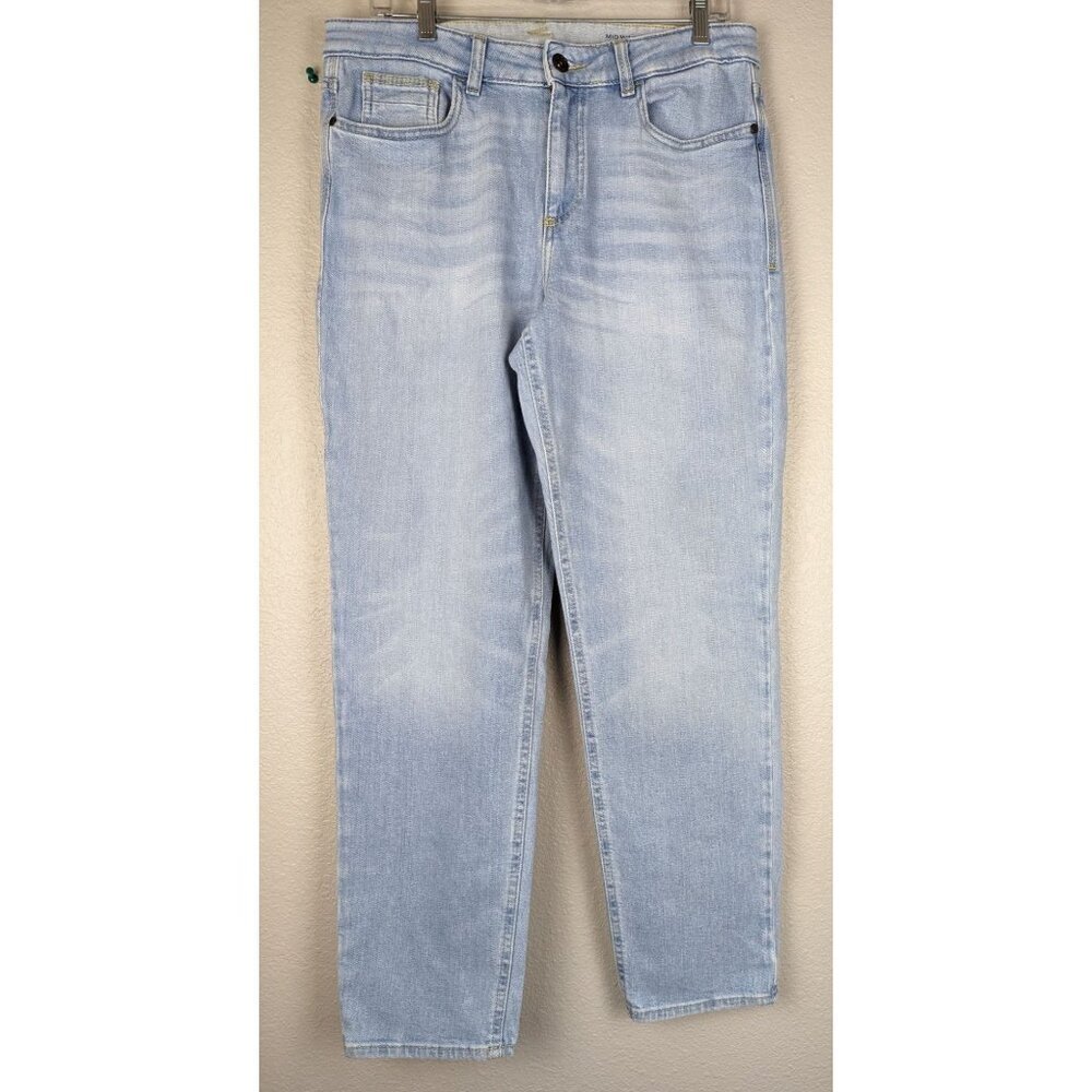 Camel Active Women  Light Denim Mid Waist Straight Leg Size 30/32 Jeans Pants